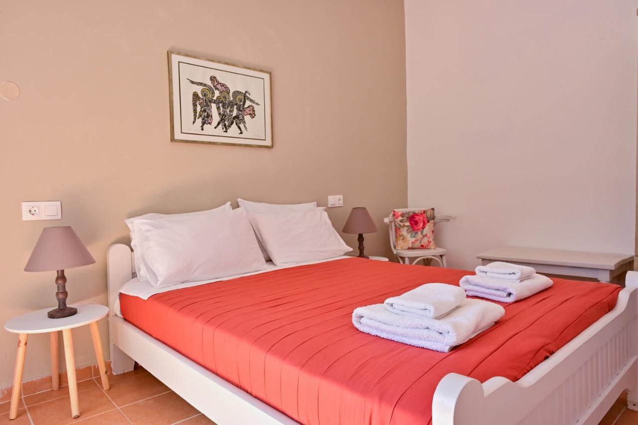 To Spiti Tou Papa Sto Vouno Guest House Kamilari Bagian luar foto