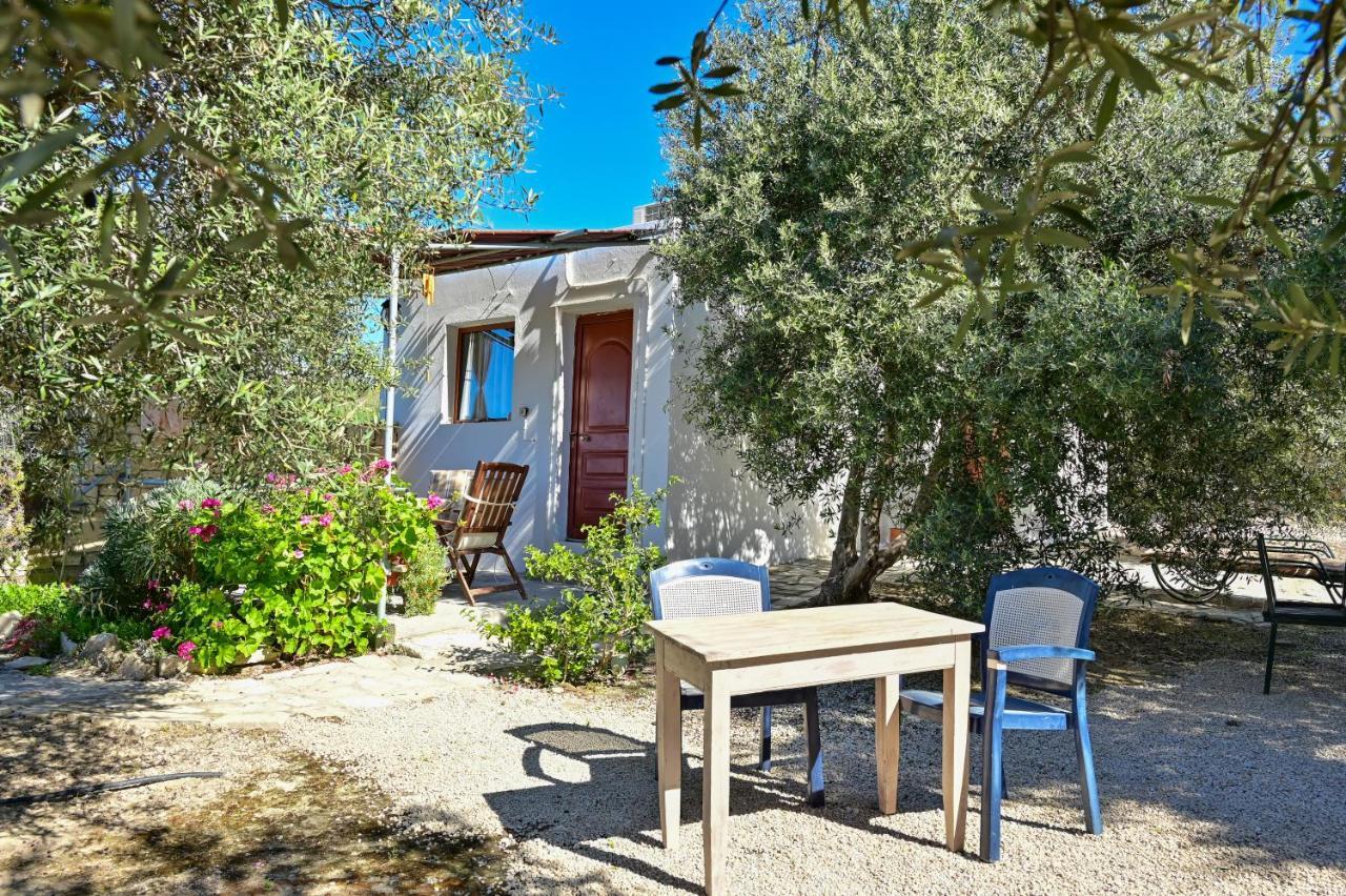 To Spiti Tou Papa Sto Vouno Guest House Kamilari Bagian luar foto
